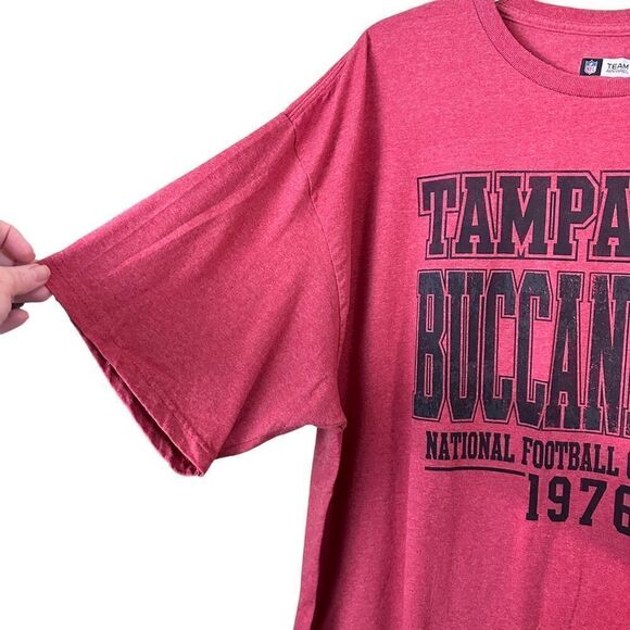 Tampa Bay Buccaneers Red T-Shirt Size 3XL - Picture 2 of 5